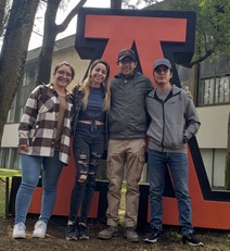 Team members. The first on the right is the student Homer Rodriguez, on his left Gustavo Shepard. On the far left is the student Katya Corona and on her right Giovanna Ibarra. Team members. The first on the right is the student Homer Rodriguez, on his left Gustavo Shepard. On the far left is the student Katya Corona and on her right Giovanna Ibarra.